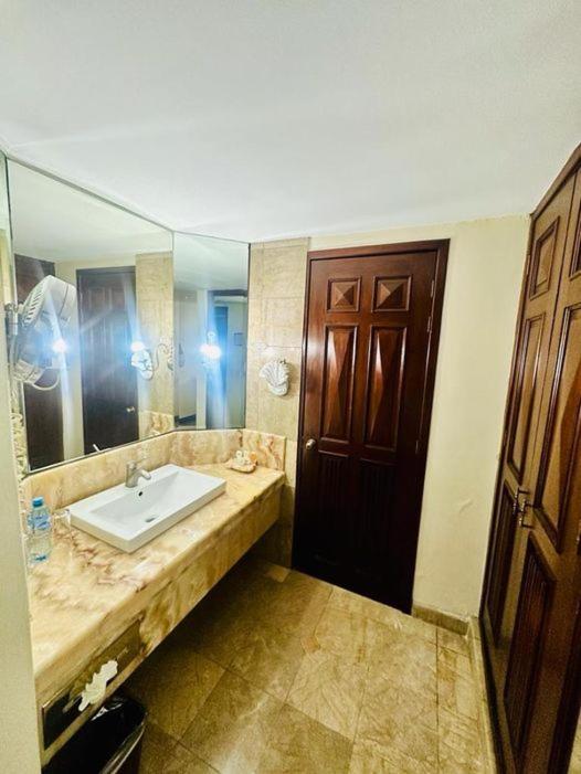 Hotel Real De Don Juan Tepic Exterior photo